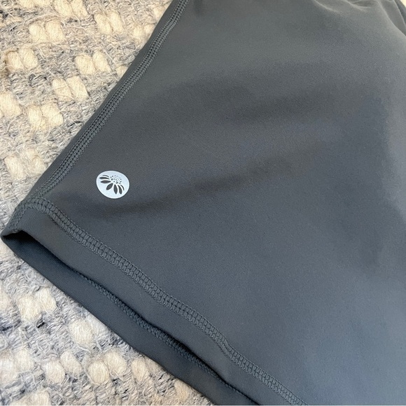 Woman’s Senita Athletics Crop Tank Top Size Extra Large - Picture 4 of 6